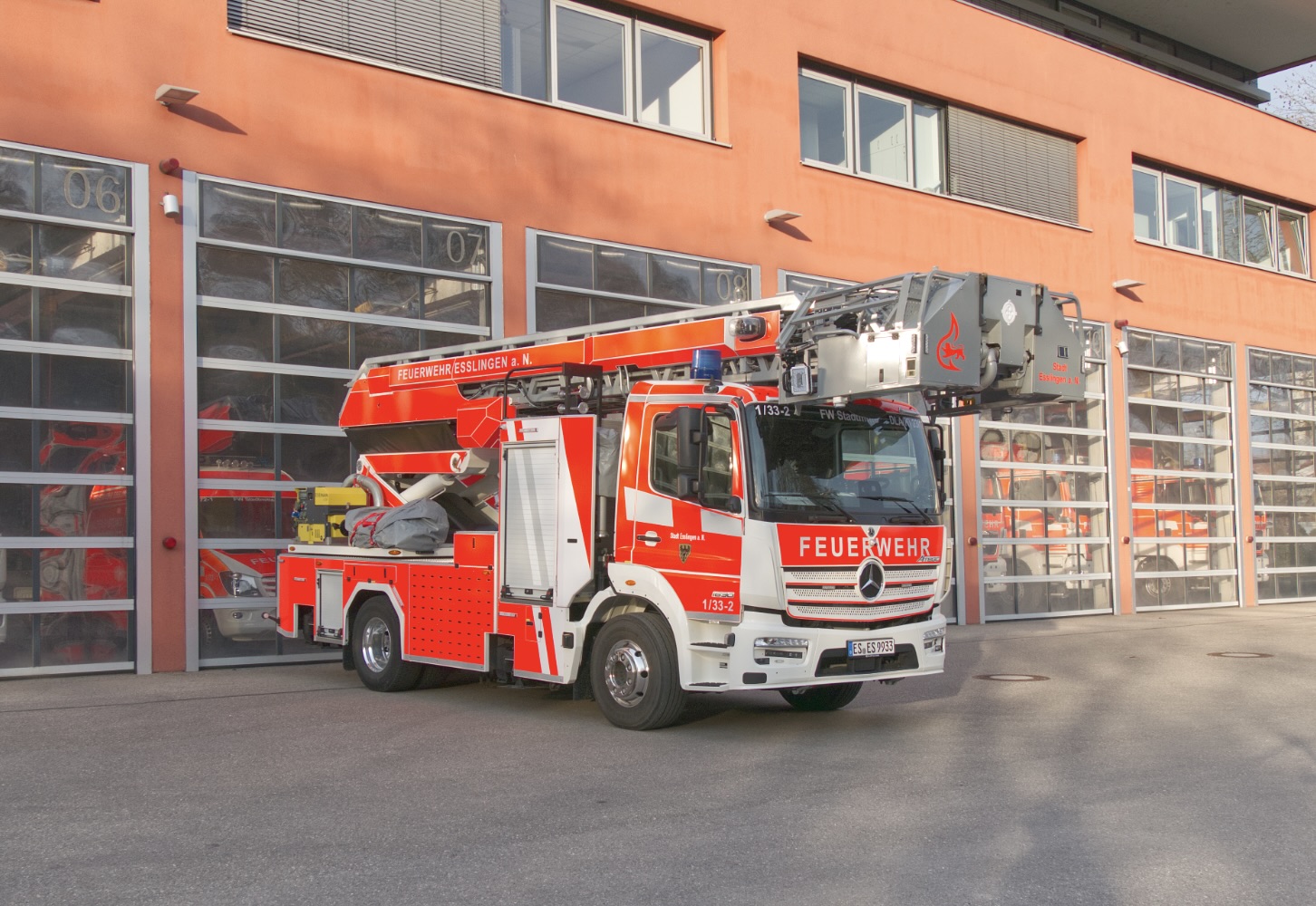 Drehleiter Automatik mit Korb DLA (K) 23/12